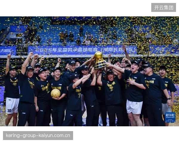 NBL比赛中外援长距离三分引爆全场